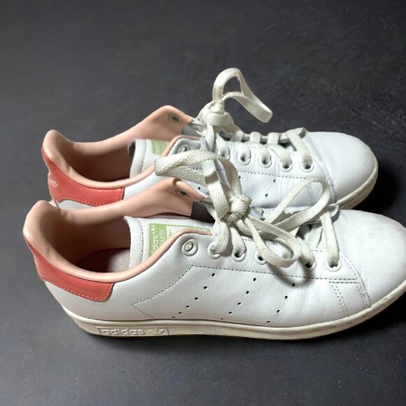 ADIDAS SAM SMITH SNEAKERS SIZE 7 - Picture 1 of 5